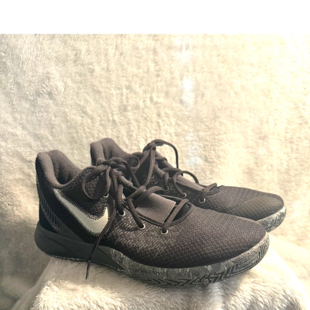 Nike Men Black Chrome Flytrap Zoom - Picture 2 of 11